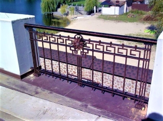 Кований балкон